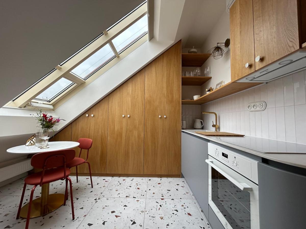 New! Mini-designer Rooftop Ac & Garden, Castle! Appartamento *